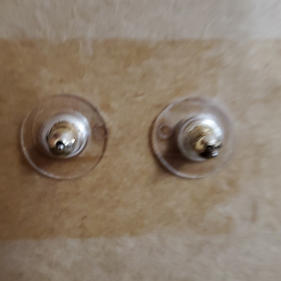 Earrings * NEW - Picture 2 of 3